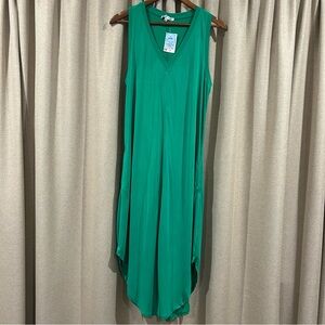 NWT Green Sleeveless Desss